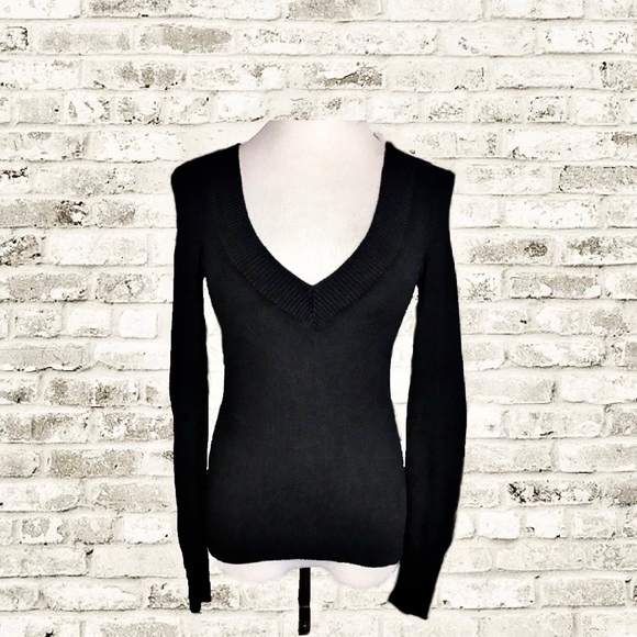 🆕 EXPRESS Black Deep V-Neck Sweater - Picture 2 of 3